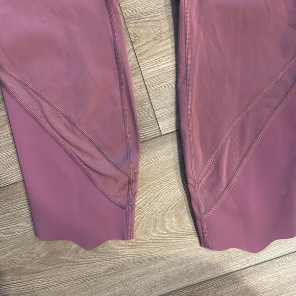 Lululemon Wunder under HR Crop 23” scalloped leggings in spiced chai LIMITED - Picture 3 of 4
